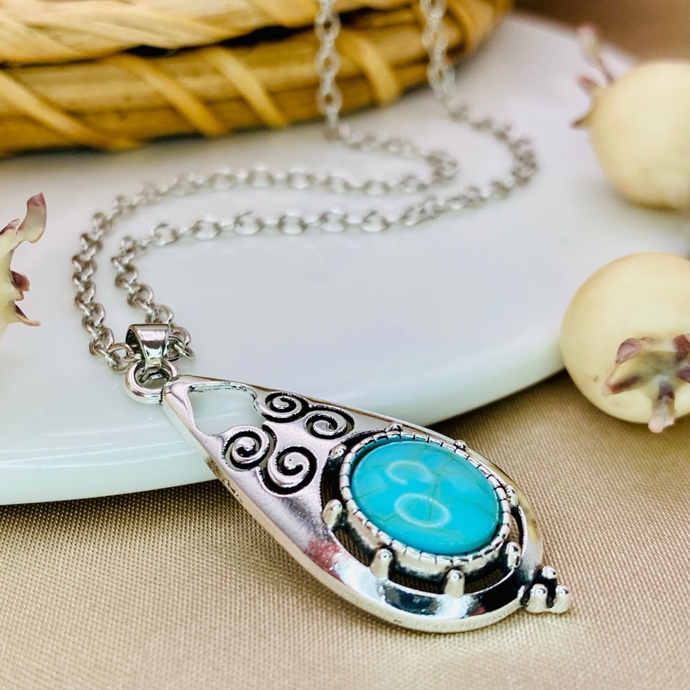 Boho Antique Silver Turquoise Vintage Design Pendant Necklace